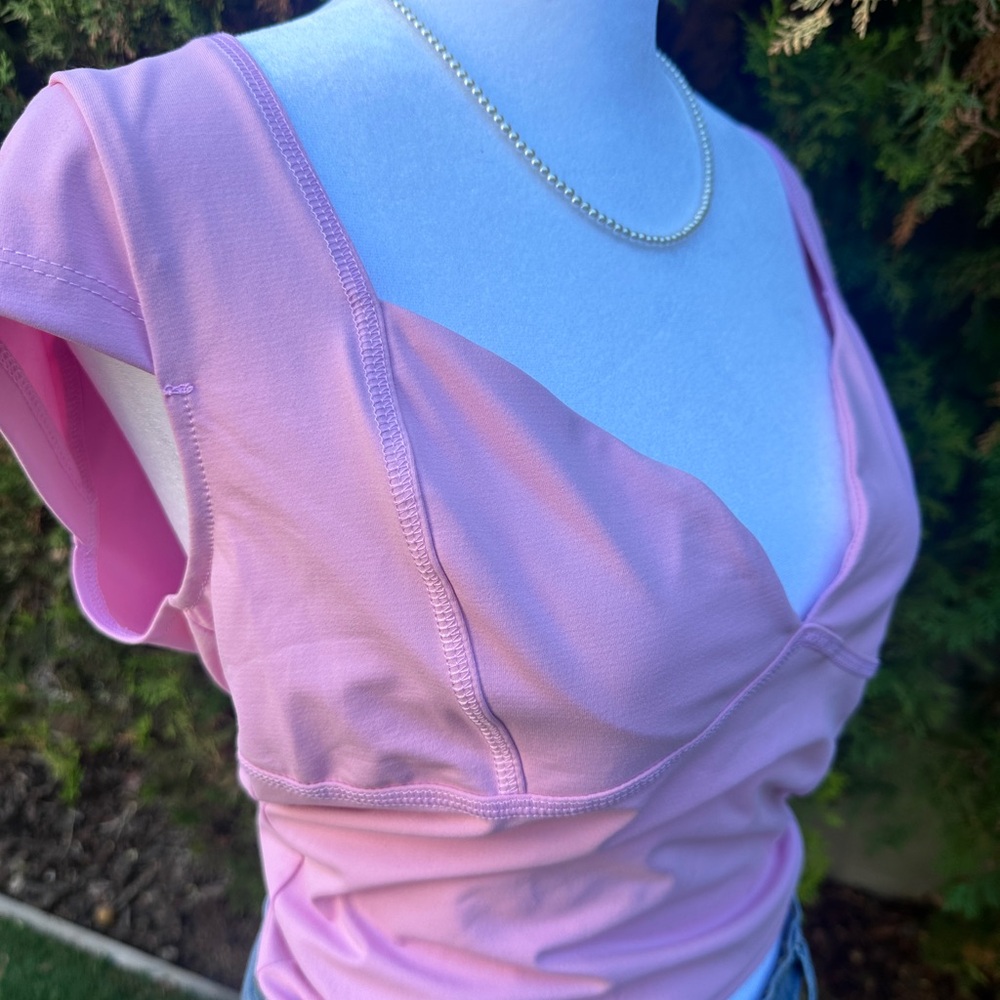 NWT SHEIN Light Pink V-Neck Blouse Size M - Picture 2 of 4